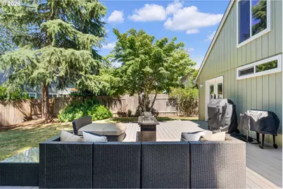 14877 SW Oregon Trail Ln, Beaverton, OR 97006 - Photo 35