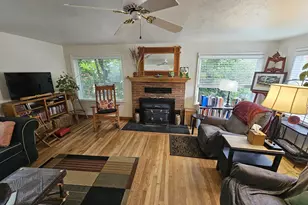 572 Dillard Gardens Rd, Winston, OR 97496 - Photo 3