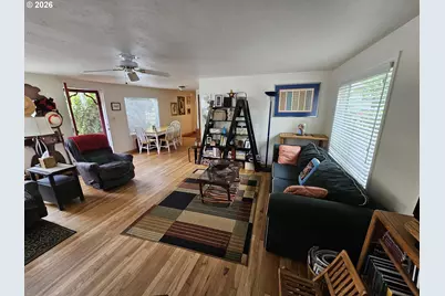 572 Dillard Gardens Rd, Winston, OR 97496 - Photo 5