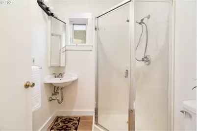 618 NE Killingsworth Ct, Portland, OR 97211 - Photo 13