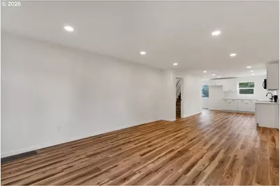 4623 NE Sumner St, Portland, OR 97218 - Photo 11