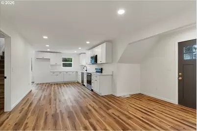 4623 NE Sumner St, Portland, OR 97218 - Photo 11