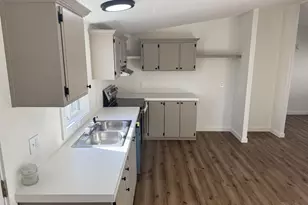 20140 NE Sandy Blvd, Fairview, OR 97024 - Photo 7