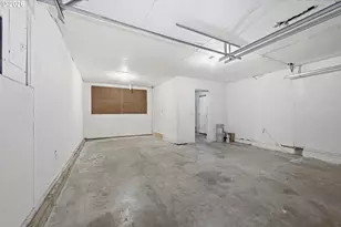 3705 Peppertree Dr, Eugene, OR 97402 - Photo 31