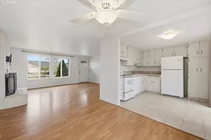 3705 Peppertree Dr, Eugene, OR 97402 - Photo 13