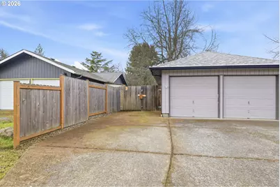 3705 Peppertree Dr, Eugene, OR 97402 - Photo 5