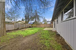 3705 Peppertree Dr, Eugene, OR 97402 - Photo 35