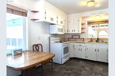 47880 W 2nd St, Oakridge, OR 97463 - Photo 7