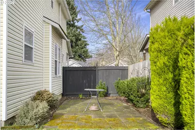 8324 N Johnswood Dr, Portland, OR 97203 - Photo 37