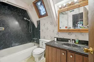 204 NE 108th St, Vancouver, WA 98685 - Photo 11