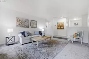 939 Hazelwood Dr, Oregon City, OR 97045 - Photo 9