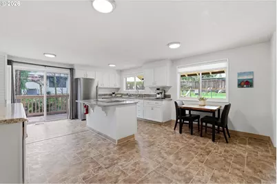 939 Hazelwood Dr, Oregon City, OR 97045 - Photo 15