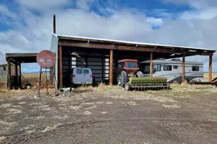 91497 Christmas Valley Hwy, Christmas Valley, OR 97641 - Photo 25