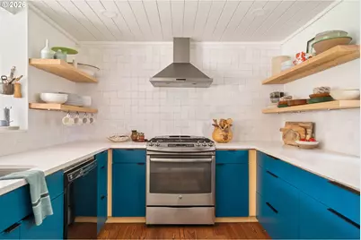 240 W 6th St, Cannon Beach, OR 97110 - Photo 13