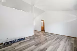 5530 E St, Springfield, OR 97478 - Photo 11