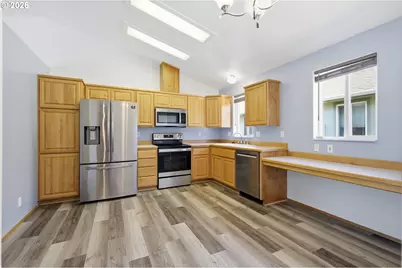 5530 E St, Springfield, OR 97478 - Photo 15