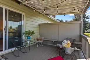 15031 NE Rose Pkwy, Portland, OR 97230 - Photo 9