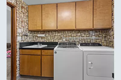 15031 NE Rose Pkwy, Portland, OR 97230 - Photo 27