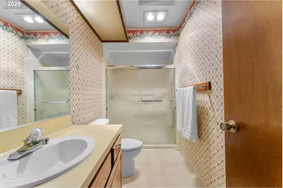 10935 SW Meadowbrook Dr, Portland, OR 97224 - Photo 17