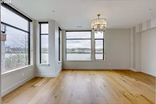 1716 NW Riverscape St, Portland, OR 97209 - Photo 15