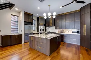 1716 NW Riverscape St, Portland, OR 97209 - Photo 5