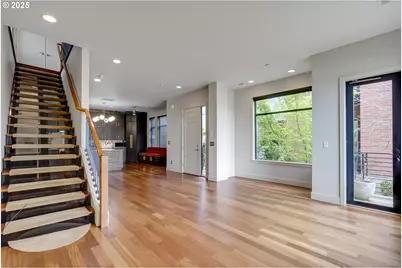 1716 NW Riverscape St, Portland, OR 97209 - Photo 13