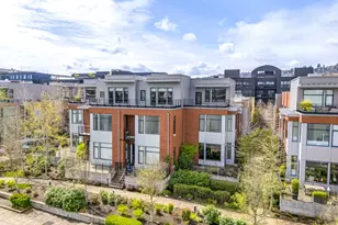 1716 NW Riverscape St, Portland, OR 97209 - Photo 3