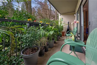 2393 SW Park Pl #113, Portland, OR 97205 - Photo 21