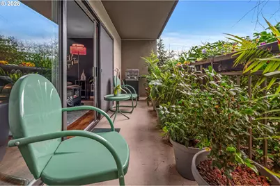 2393 SW Park Pl #113, Portland, OR 97205 - Photo 19