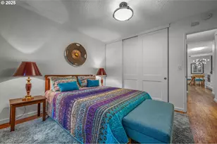 2393 SW Park Pl, Portland, OR 97205 - Photo 29