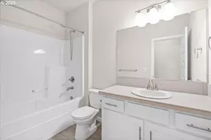 730 E Camellia St, Yamhill, OR 97148 - Photo 25