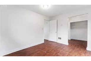 925 Crocker St, Coos Bay, OR 97420 - Photo 9