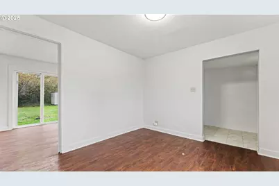 925 Crocker St, Coos Bay, OR 97420 - Photo 5