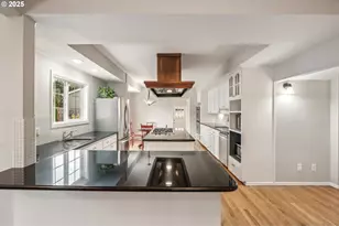 12183 SW Plantation Terrace, Portland, OR 97223 - Photo 5