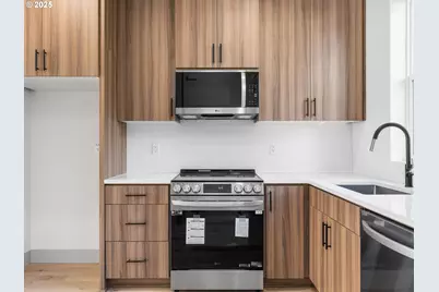 2067 SE Harold St #8, Portland, OR 97202 - Photo 5