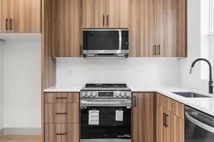 2067 SE Harold St, Portland, OR 97202 - Photo 5