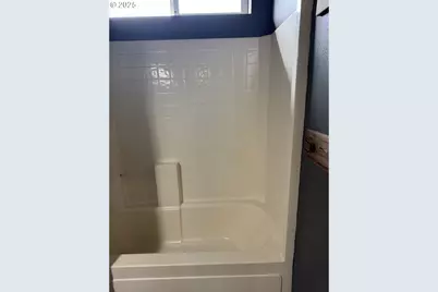 4015 Scenic Dr, Eugene, OR 97404 - Photo 23