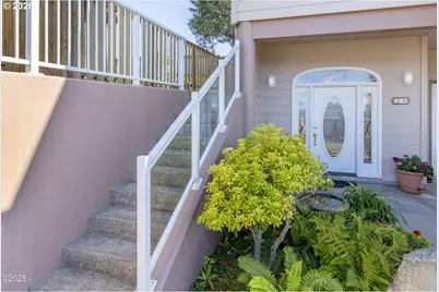 30 SW Heilberg St, Depoe Bay, OR 97341 - Photo 43