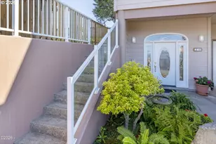 30 SW Heilberg St, Depoe Bay, OR 97341 - Photo 43