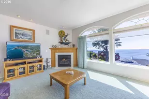 30 SW Heilberg St, Depoe Bay, OR 97341 - Photo 13
