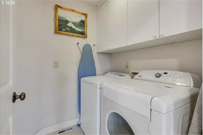 5921 S Kelly Ave, Portland, OR 97239 - Photo 33