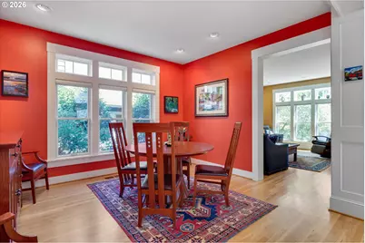 5921 S Kelly Ave, Portland, OR 97239 - Photo 9