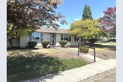 184 NE Gerlinger Ln, Dallas, OR 97338 - Photo 1
