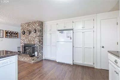 184 NE Gerlinger Ln, Dallas, OR 97338 - Photo 11
