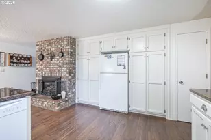 184 NE Gerlinger Ln, Dallas, OR 97338 - Photo 11