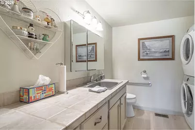 184 NE Gerlinger Ln, Dallas, OR 97338 - Photo 29