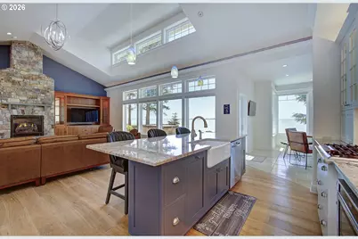 831 Riverview Ln, Chinook, WA 98614 - Photo 11