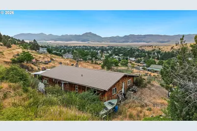 655 N Washington St, Prairie City, OR 97869 - Photo 1