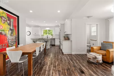 580 SW 9th St, Dundee, OR 97115 - Photo 9