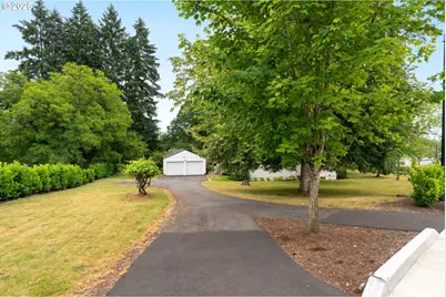 580 SW 9th St, Dundee, OR 97115 - Photo 35